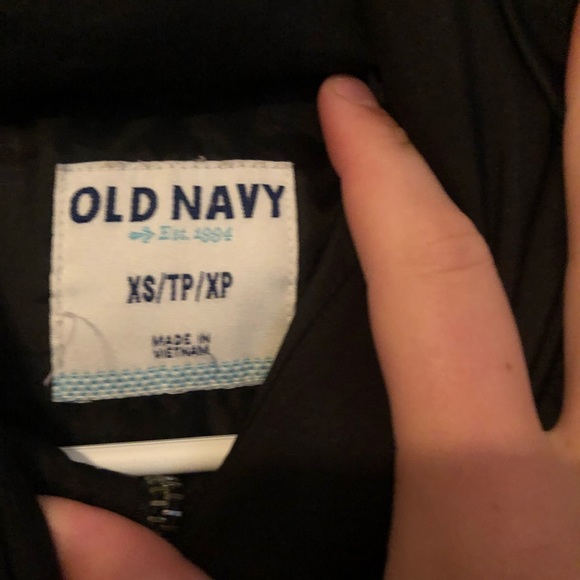 Women’s Old Navy Winter Coat - Picture 3 of 9